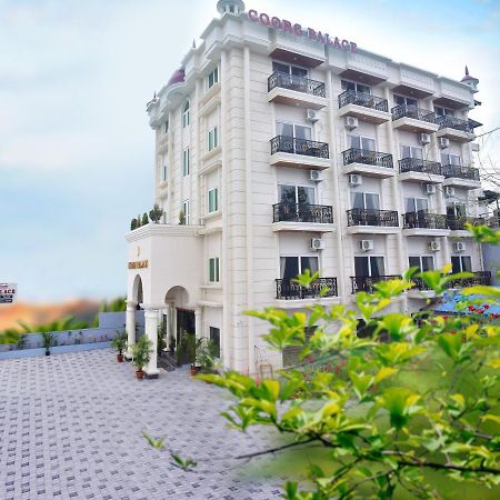 Hotel Coorg Palace Мадикери Экстерьер фото