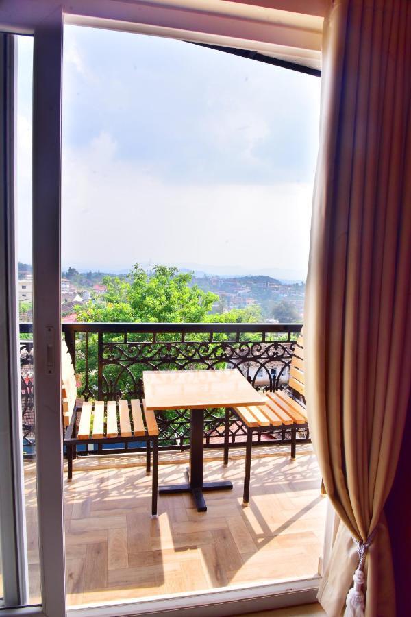 Hotel Coorg Palace Мадикери Экстерьер фото