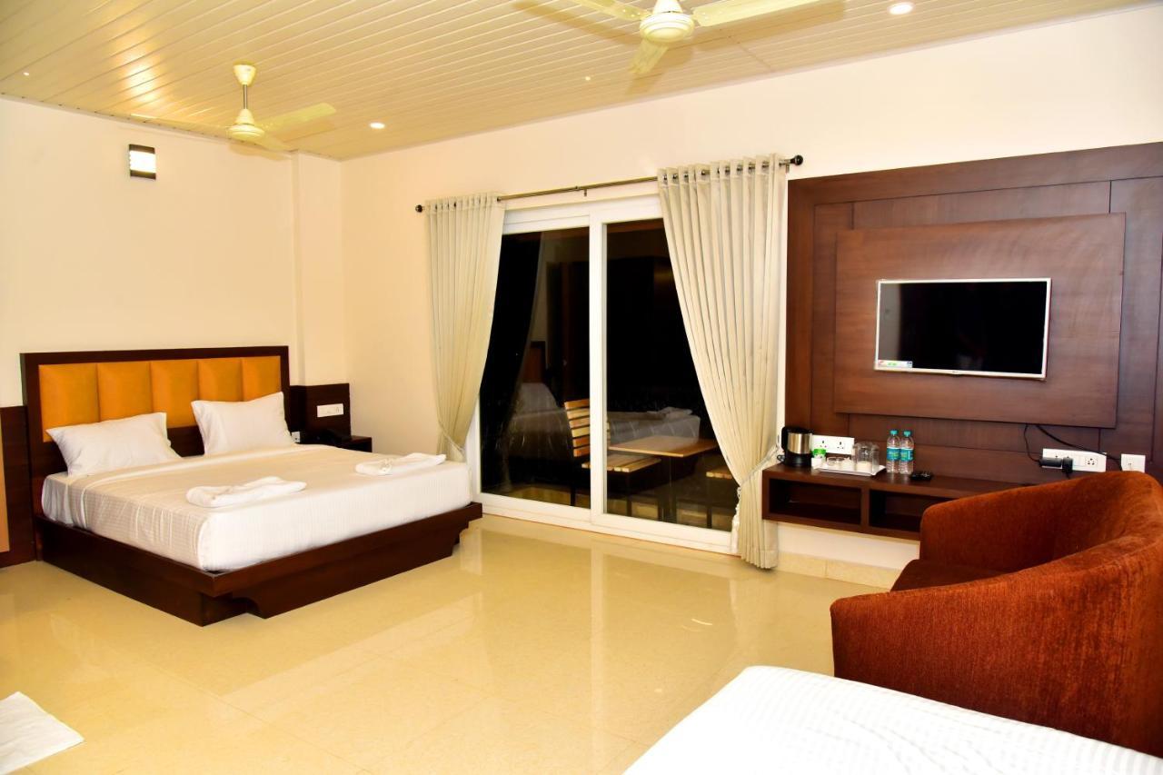Hotel Coorg Palace Мадикери Экстерьер фото