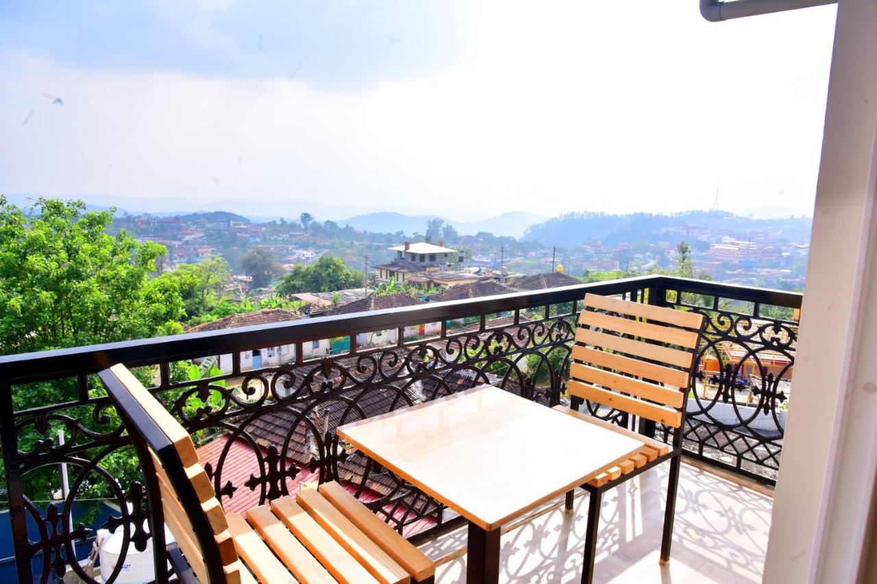 Hotel Coorg Palace Мадикери Экстерьер фото