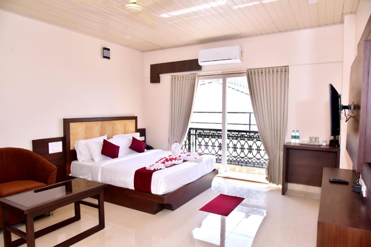 Hotel Coorg Palace Мадикери Экстерьер фото